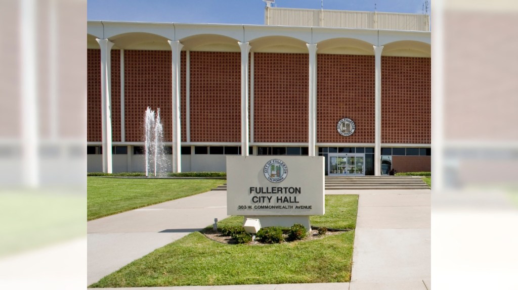 California city bans newspapers, all non-government materials at city facilities except libraries – The Mercury News