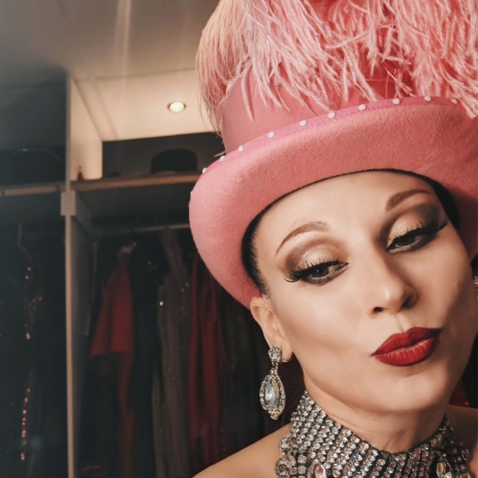 Stage Showtime Cabaret – Cercles de la Forme