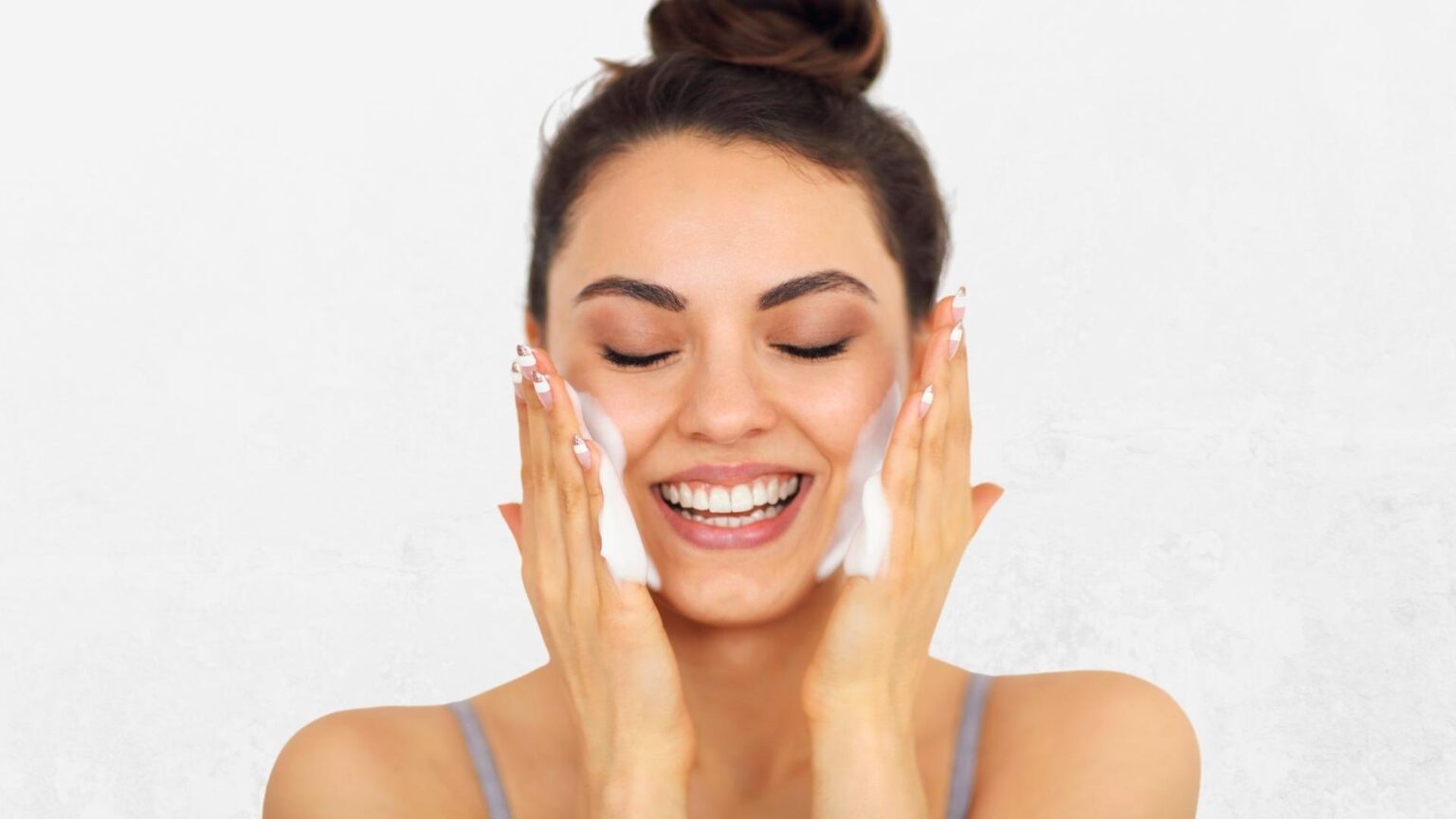 Dermatologists agree that this is the best anti-ageing skincare routine to follow