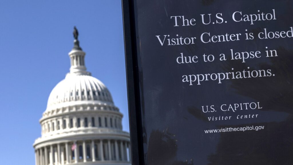 37-day government shutdown sees bipartisan efforts for breakthrough deal